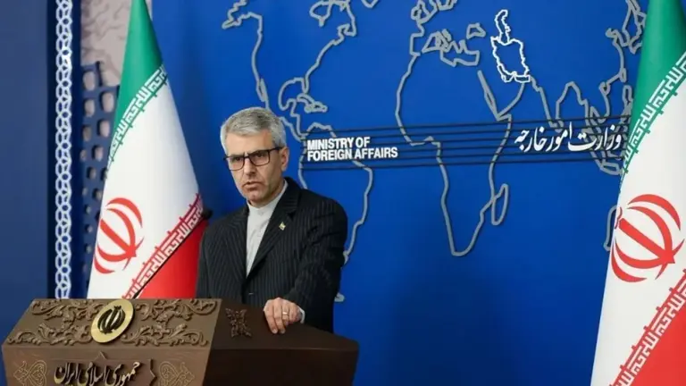 Irán amenaza con romper el alto al fuego si Estados Unidos bloquea el estrecho de Ormuz