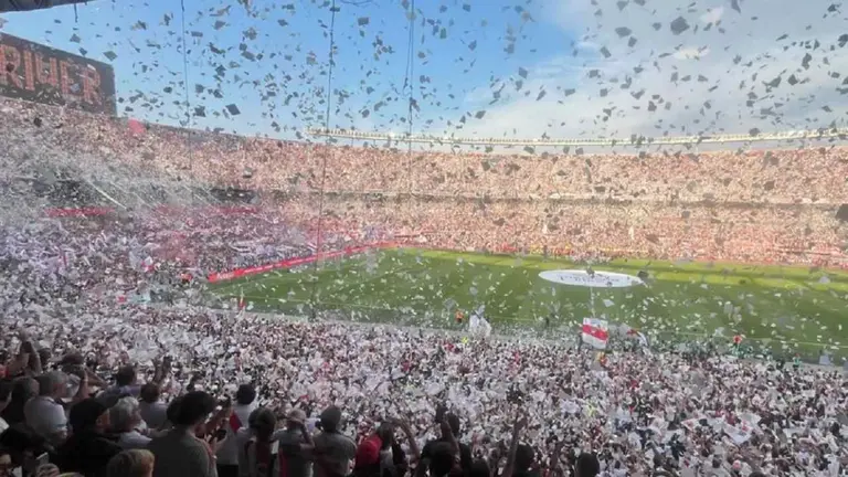 Chau a los papelitos en estadios porteños: insólita medida tomada tras el último Superclásico