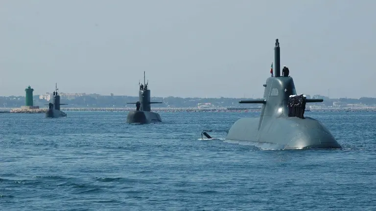 Mientras el Gobierno apura la llegada de más F-16 ¿en qué quedó la compra de submarinos?