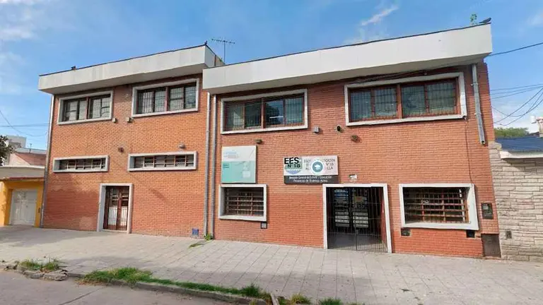 Falsa amenaza de bomba en una escuela: imponen una multa de $3 millones a la familia de un alumno