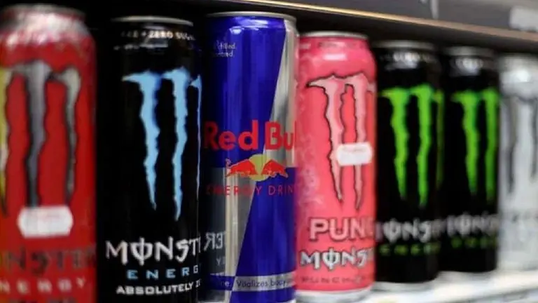 Qué hay detrás de Red Bull, Monster y Speed: crece el consumo joven y se multiplican los problemas de salud