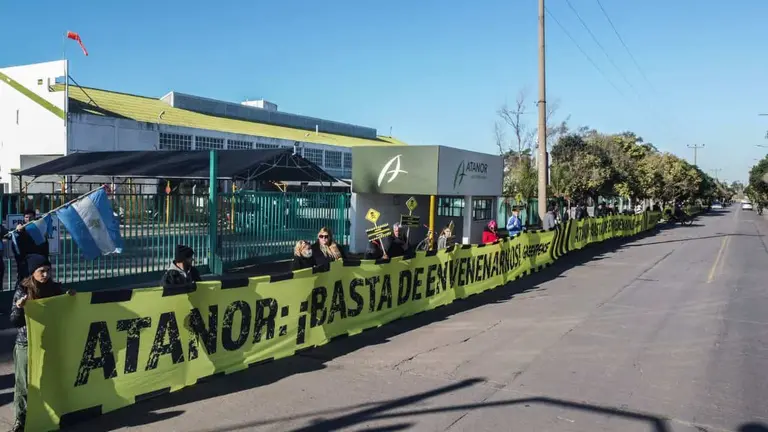 En un fallo histórico, la Justicia confirmó que la empresa Atanor provocó un daño irreversible en el río Paraná