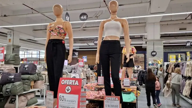 Coto liquida ropa de H&M con 60% de descuento