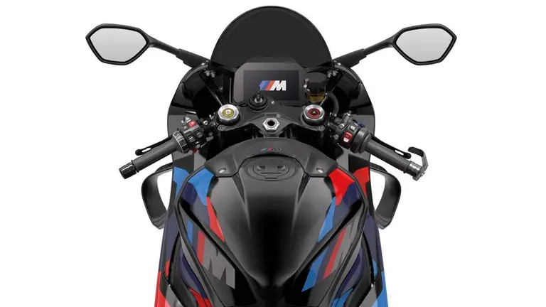 En medio de la avalancha china, BMW lanza una moto inédita en el país