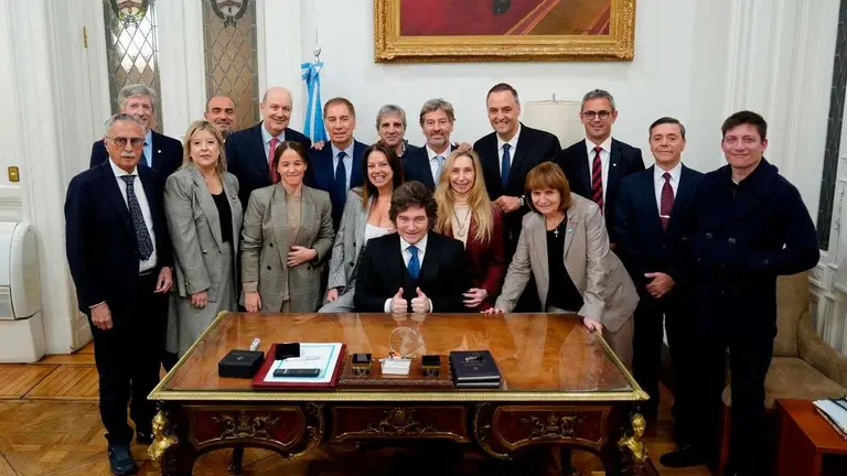Seguilo en vivo| Adorni expone en Diputados con Milei en el recinto: "Ya pasamos la peor parte de la tormenta"