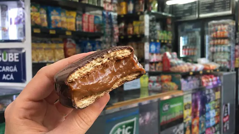 Por qué este alfajor causó furor y se agotó en los kioscos en apenas 48 horas
