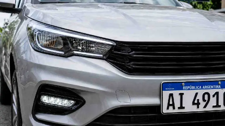 Ventas de autos se derrumbaron 25% y trajeron una sorpresa en el podio de los más patentados