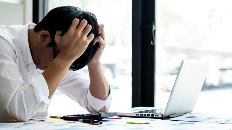 Cansancio mental, irritabilidad y ansiedad: el costo de vivir en "piloto automático"