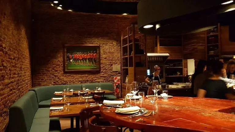 El bar de vinos de Chacarita que explotó y ya obsesiona a foodies