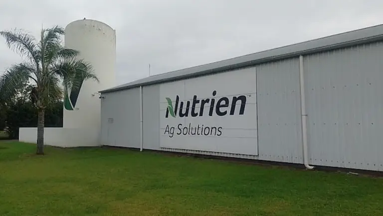 Gigante norteamericano del agro sigue acentuando su salida de Argentina y vende planta clave
