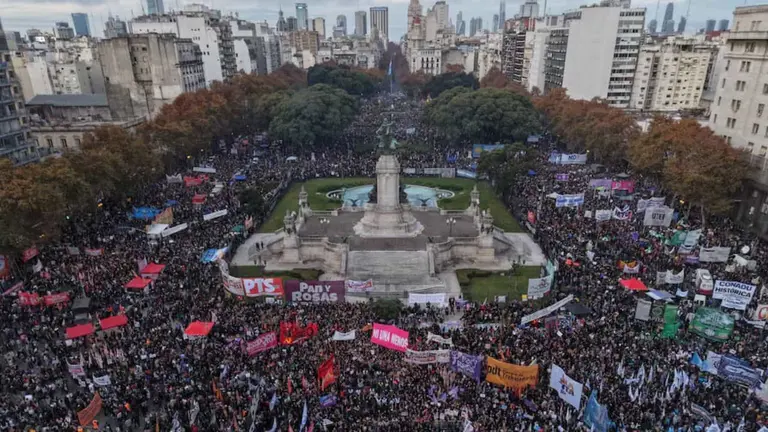 Ni Una Menos: una multitud marchó en todo el país y reclamó justicia por el femicidio de Agostina Vega