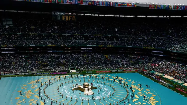 Arrancó el Mundial: así fue la ceremonia inaugural con Shakira y otros artistas en el mítico estadio Azteca