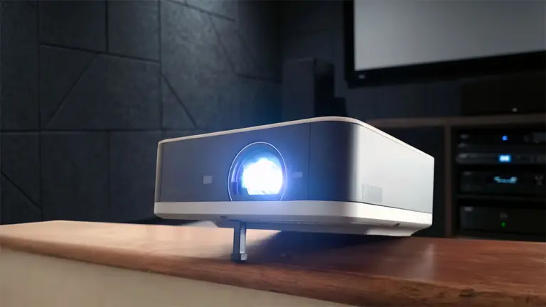 ¿Vale la pena un proyector? Lo bueno y lo malo para el Mundial
