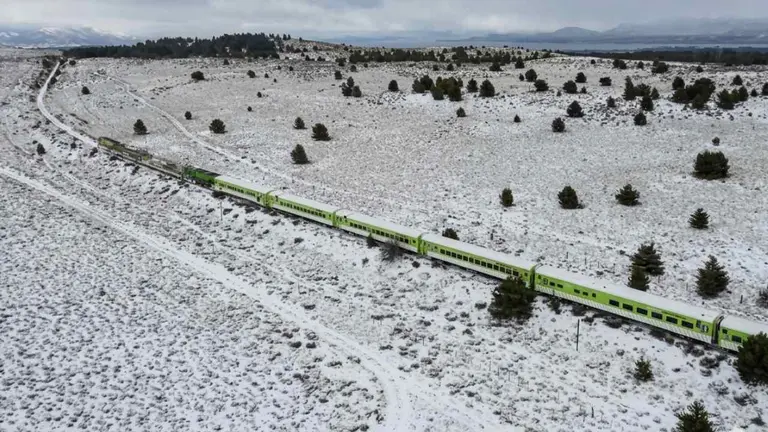 Ya venden pasajes: cuánto cuesta el impresionante viaje en tren argentino por paisajes top