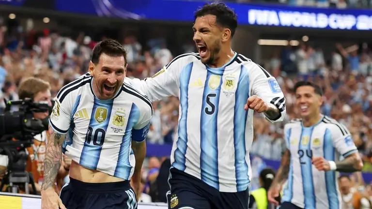 Argentina se aseguró la clasificación: quién será el rival en 16avos, según las apuestas