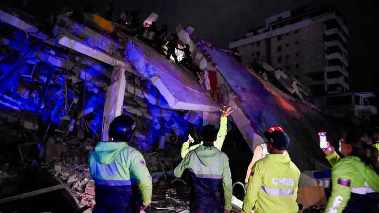 Aumenta la cifra de víctimas por los terremotos en Venezuela: al menos 164 muertos y 971 heridos