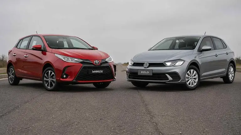Volkswagen Polo vs Toyota Yaris: cuál es la opción de auto chico más conveniente