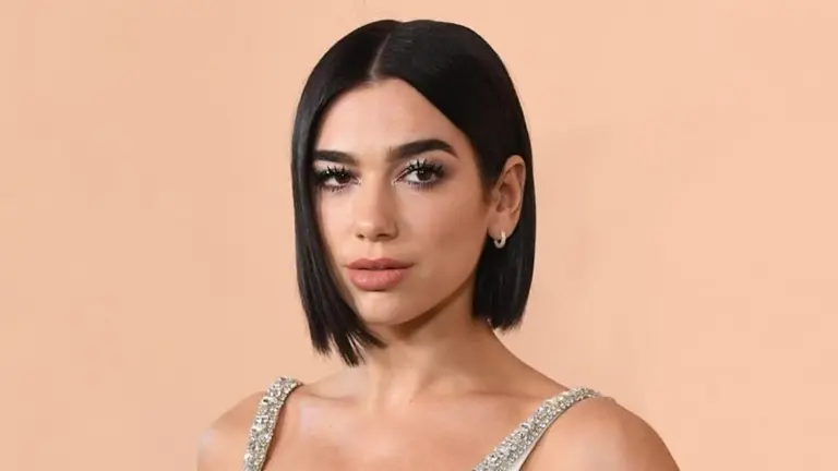 Lejos de la música, el otro negocio que apasiona a Dua Lipa