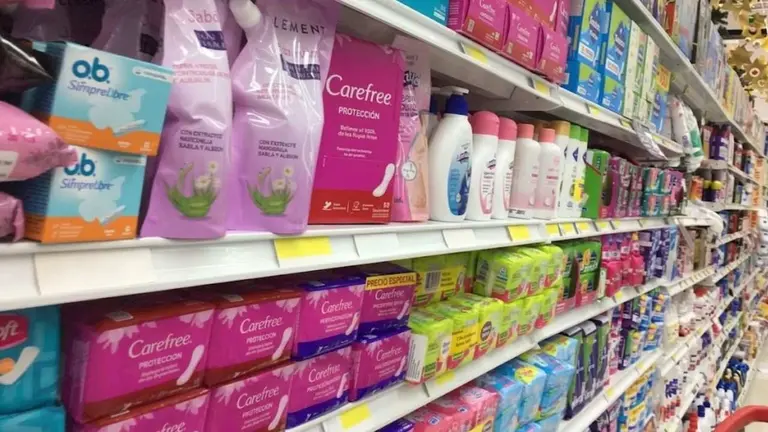 La multinacional Kenvue pone a la venta sus marcas Siempre Libre, OB y Carefree en Argentina