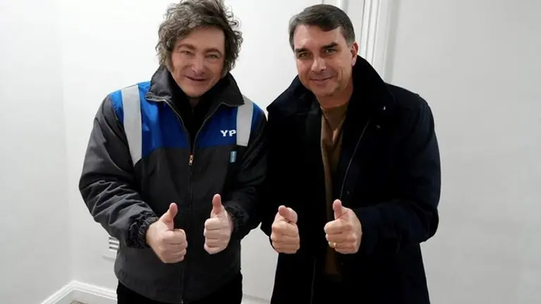 Javier Milei confirmó que viajará en julio a Brasil para apoyar la candidatura de Flavio Bolsonaro