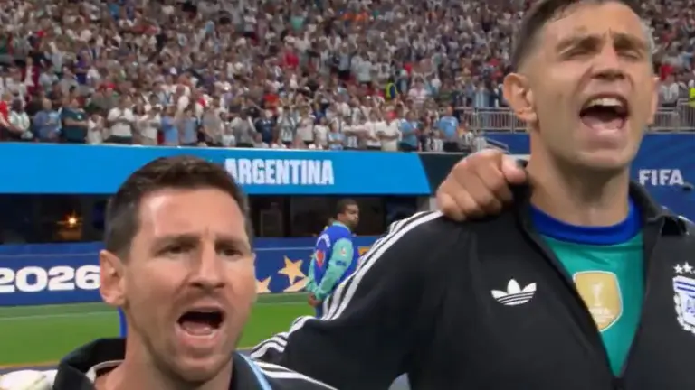 Así fue el emotivo momento en el que la Selección cantó a todo pulmón el himno nacional