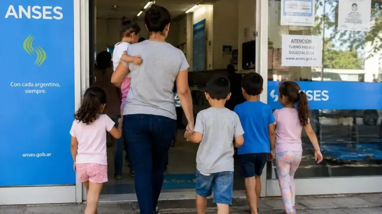 ANSES confirmó el monto de la pensión para madres de 7 hijos en agosto de 2026 y detalló quiénes pueden cobrarla