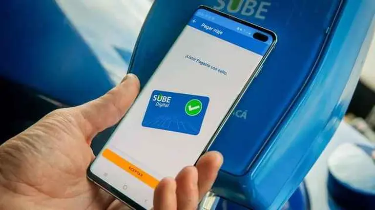 El banco que devuelve hasta el 100% del viaje en colectivo y permite ahorrar $16.000 en agosto