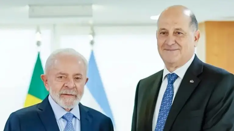 Por la crisis diplomática con Brasil, el embajador argentino viajó para reunirse con Quirno