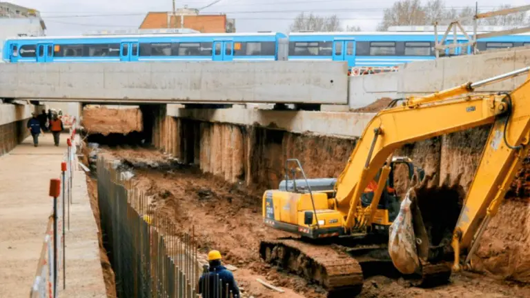 Paso bajo a nivel en Villa Luro