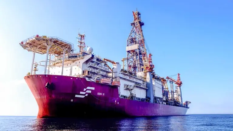 Un barco petrolero para exploración offshore de Petrobras