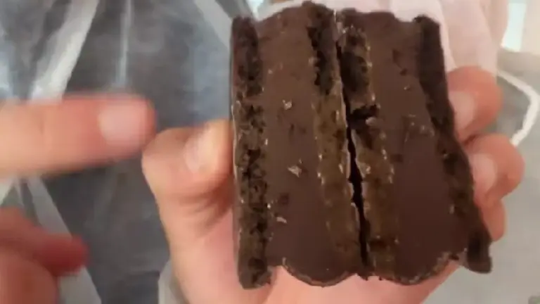 Este influencer argentino sacó un nuevo alfajor con relleno inédito y este es su precio