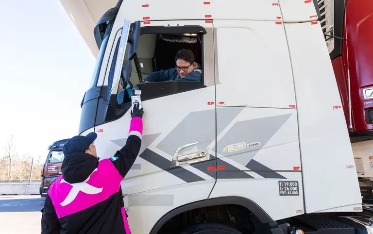 AXION energy presenta el TAG para flotas