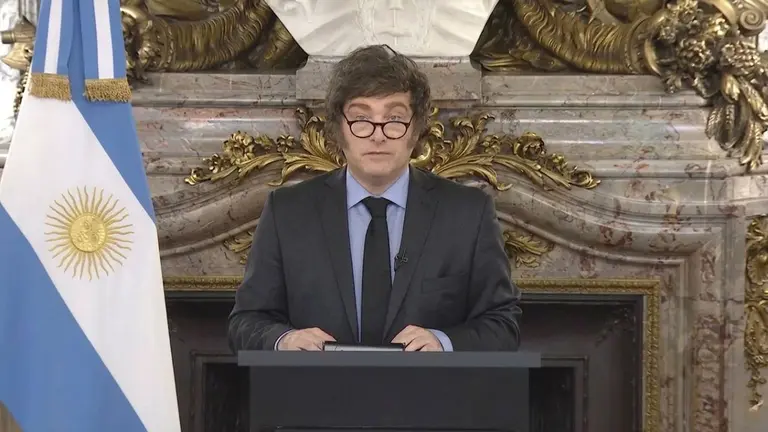 Javier milei hablando en cadena nacional
