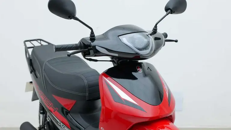 moto gilera smash parte superio inclinada