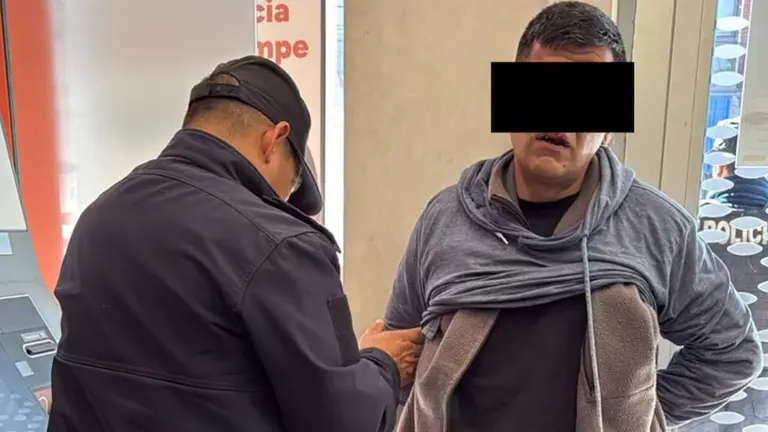 La imagen del ladrón detenido tras intentar asaltar un banco en La Matanza