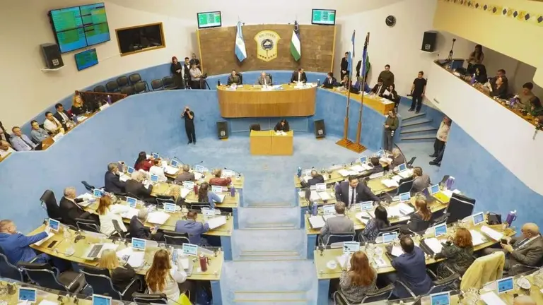 Desde 2027 los estatales de Río Negro podrán elegir cobertura y derivar sus aportes