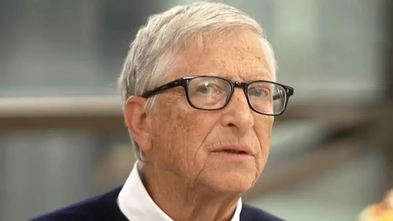 Bill Gates anticipa 20 años de adaptación antes de una "era de abundancia" con IA