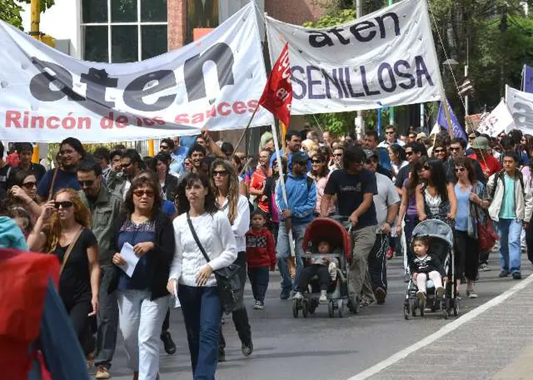 La Justicia de Neuquén ordenó reemplazar a una docente que estaba en huelga
