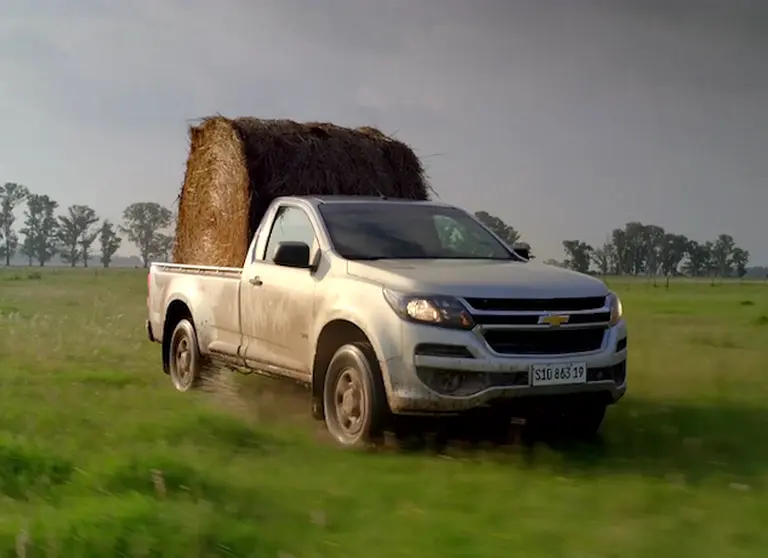 Chevrolet habla sobre la realidad del campo argentino en una nueva campaña de S10