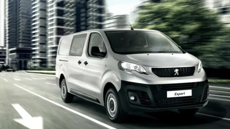 Peugeot lanza la Expert Mixta para 6 pasajeros y hasta 1.000 kilos de carga