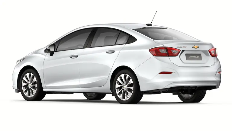 Chevrolet lanza la versión más económica del Cruze de cuatro puertas