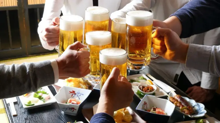 Uso, abuso y adicción: cuándo una persona realmente tiene problemas con el alcohol