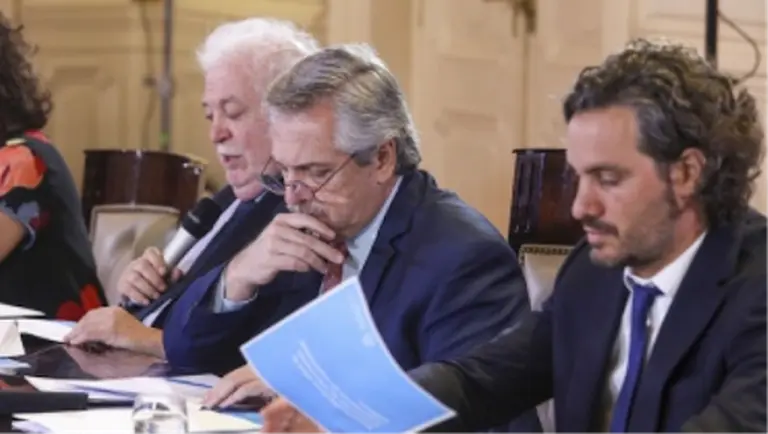 Cuarentena post 13 A: trabajo rotativo, más delivery y bancos con turno previo