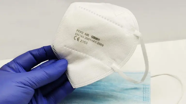 Así es el barbijo FFP2, el reemplazo del tapabocas de tela que promueven en Alemania