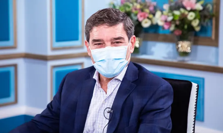 Si Alberto Fernández se vacunó y contagió, ¿para qué sirve la Sputnik V?: responde Fernán Quirós