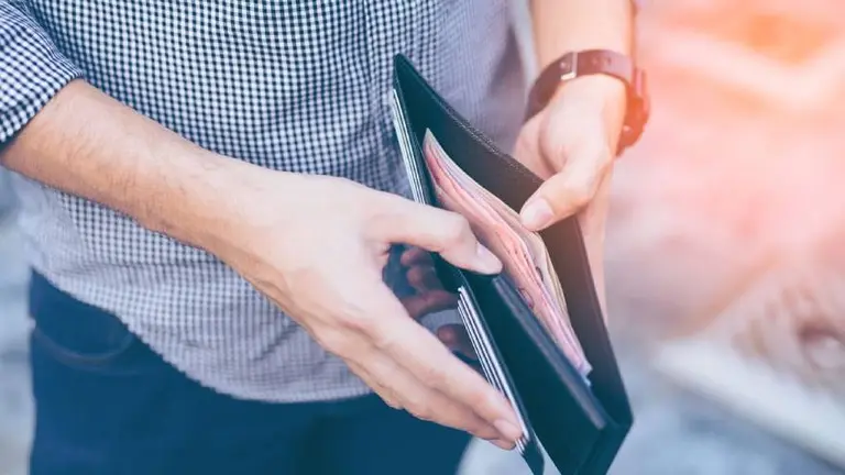 Si te vas de vacaciones a Brasil o Uruguay prepara la billetera para cuando vayas al supermercado