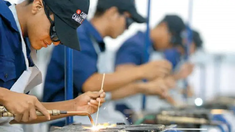 La desocupación bajó al 6,9%: se crea nuevo empleo pero un gran porcentaje lo hace en condiciones informales