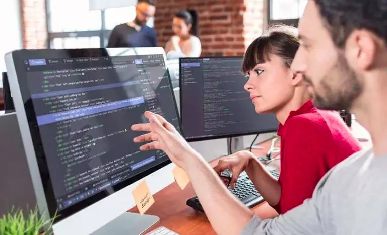 Ponen en marcha un plan para capacitar programadores: en qué consiste