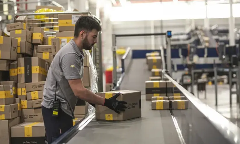 Mercado Libre subirá sus comisiones por el "contexto macroeconómico": cuánto cobrará