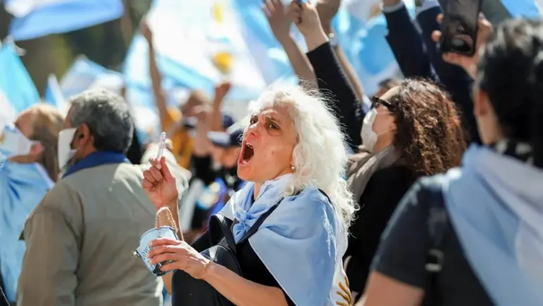 Procesaron sin prisión preventiva a cuatro miembros de Revolución Federal: qué dijo Alberto Fernández